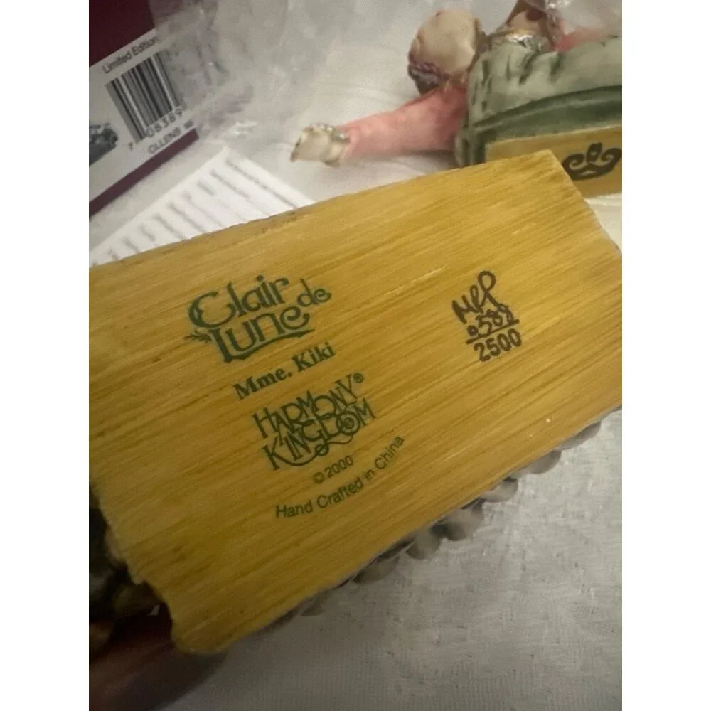 Limited Edition Harmony Kingdom Mme. Kiki Figurine Clair De‎ Lun